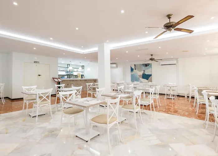 Club By Dorobe Hotel 3*