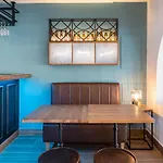 Club By Dorobe 3*