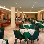 Club By Dorobe 3*