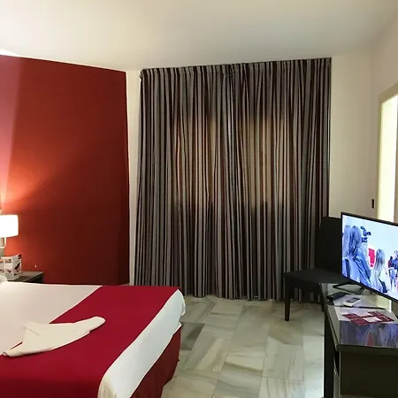 Club By Dorobe Otel Nerja