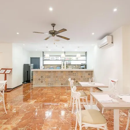 Club By Dorobe Hotel