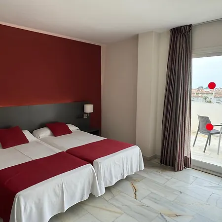 Club By Dorobe Otel Nerja