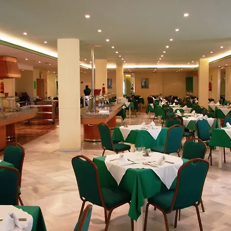 Club By Dorobe 3*