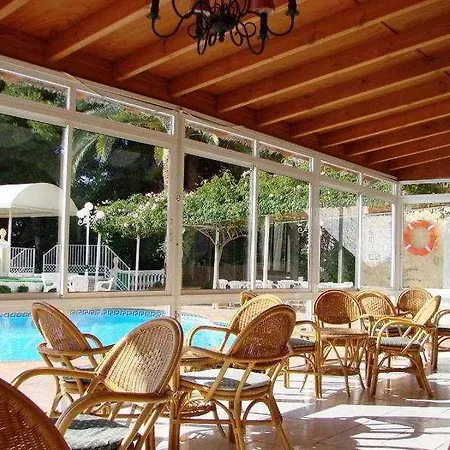 Club By Dorobe 3*