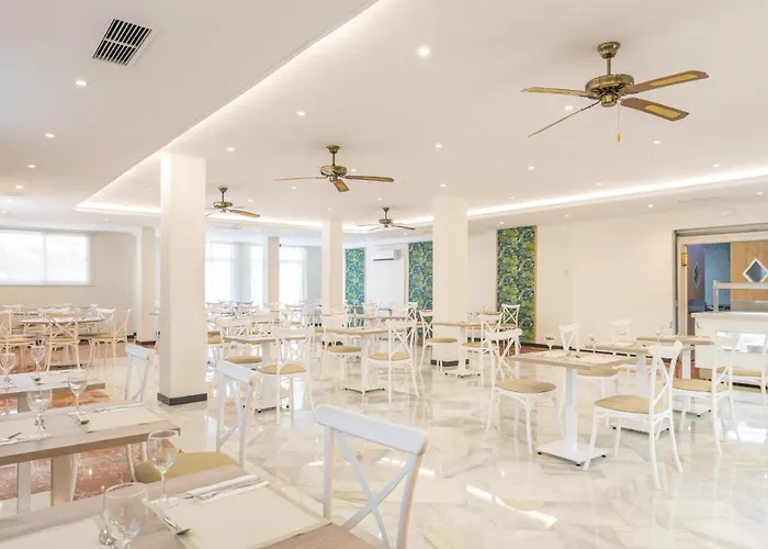 Club By Dorobe Hotel Nerja