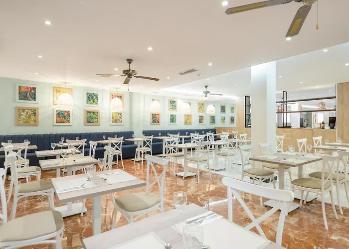 Club By Dorobe Hotel 3*