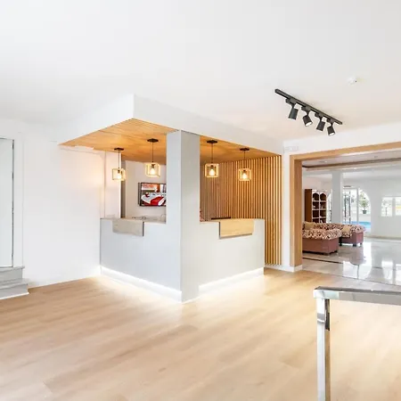 Club By Dorobe 酒店