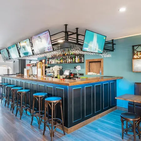 Club By Dorobe 内尔哈