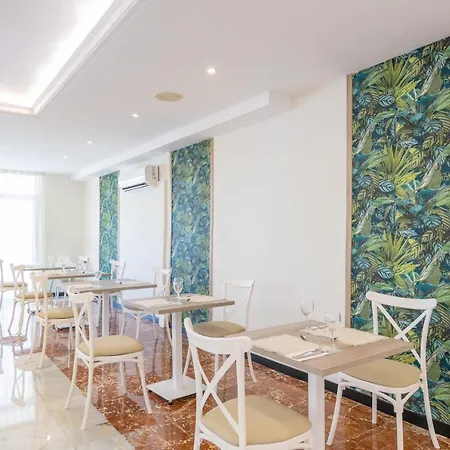 Club By Dorobe 3* 内尔哈