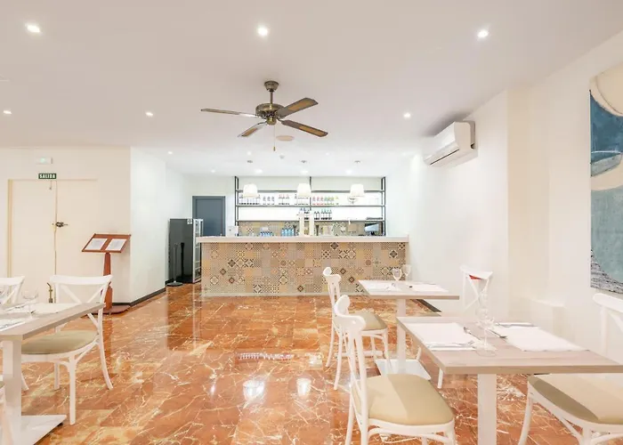 Club By Dorobe Готель