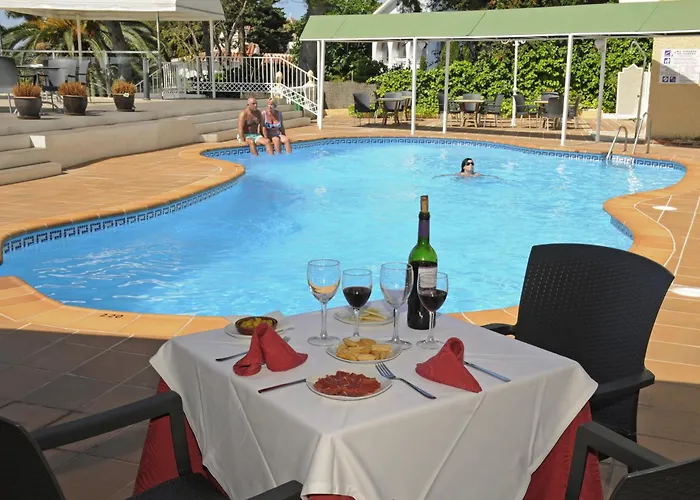 Готель Club By Dorobe